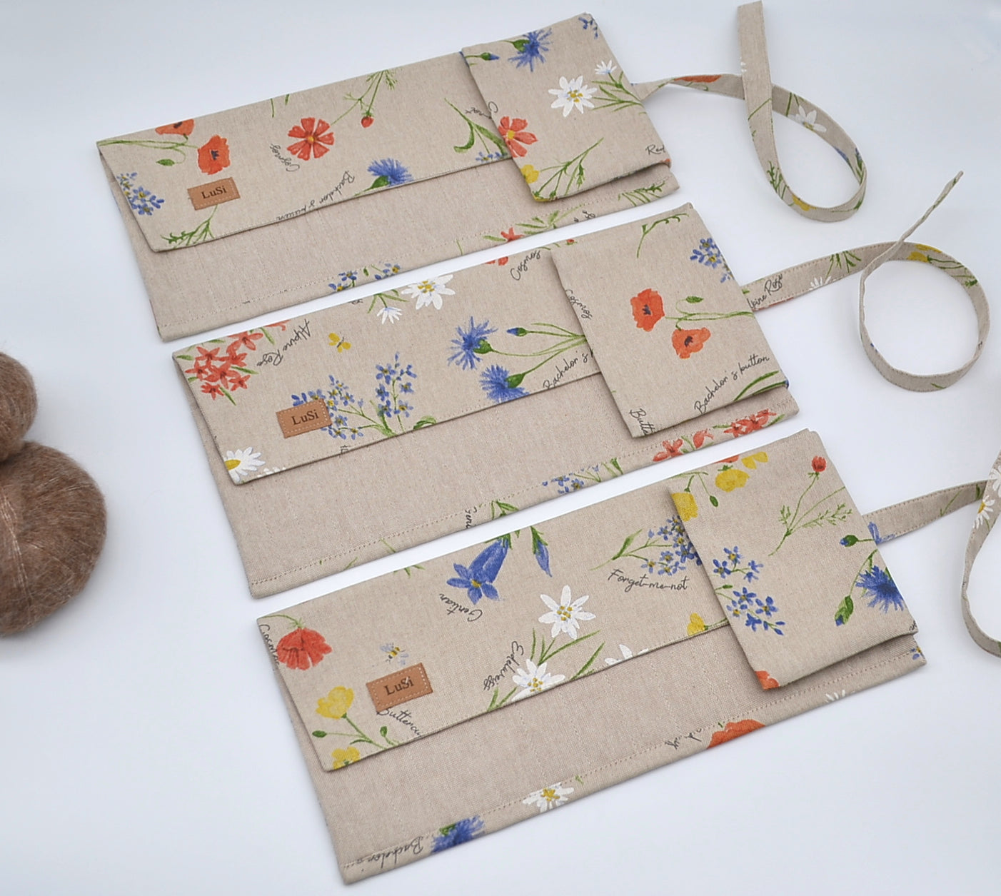 Etui na druty wymienione i na żyłce z kwiatami alpejskimi