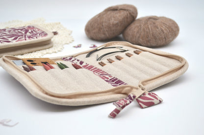 Etui zapinane na zamek / Marsala