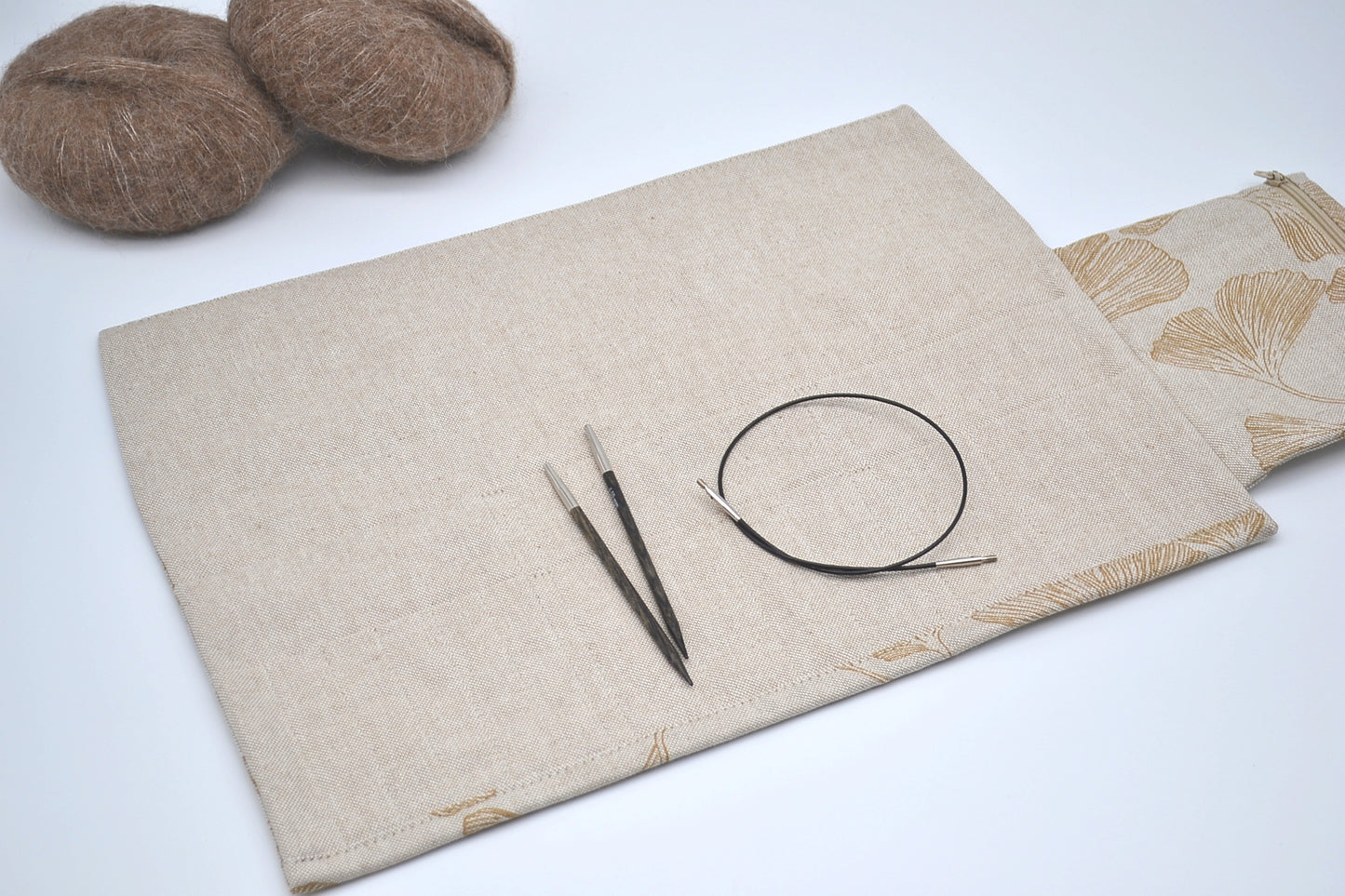 Etui na druty Liście miłorzębu szarego