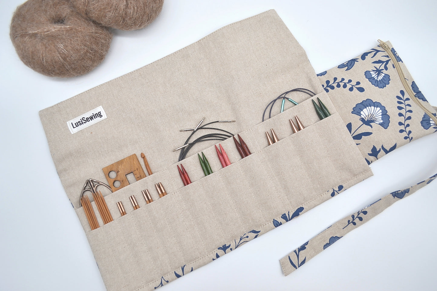 Etui na druty wymienione i na żyłce Niebieskie kwiaty