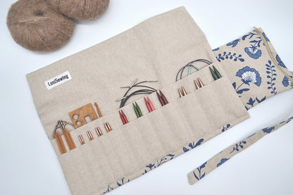 Etui na druty wymienione i na żyłce Niebieskie kwiaty