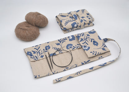 Etui na druty wymienione i na żyłce Niebieskie kwiaty