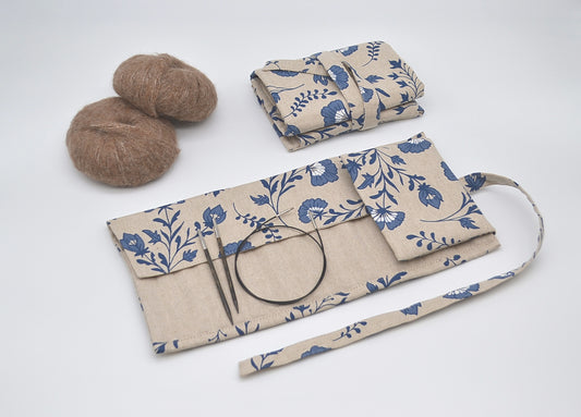 Etui na druty wymienione i na żyłce Niebieskie kwiaty