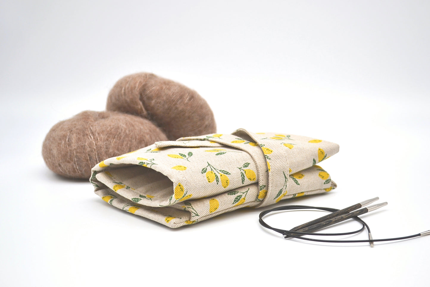 Etui na druty wymienione i na żyłce z cytrynkami