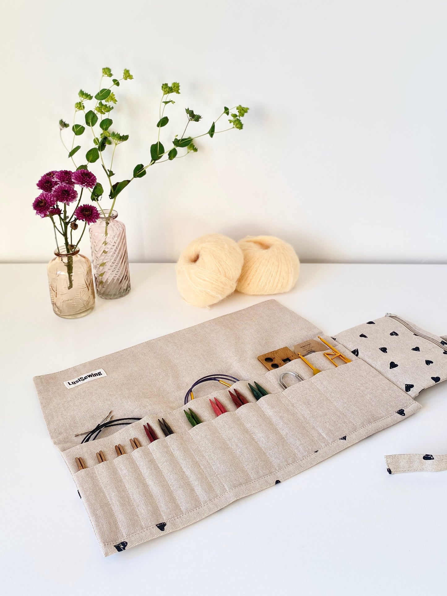 Etui na wymienne igły oraz druty na żyłce Serduszka/Hearts