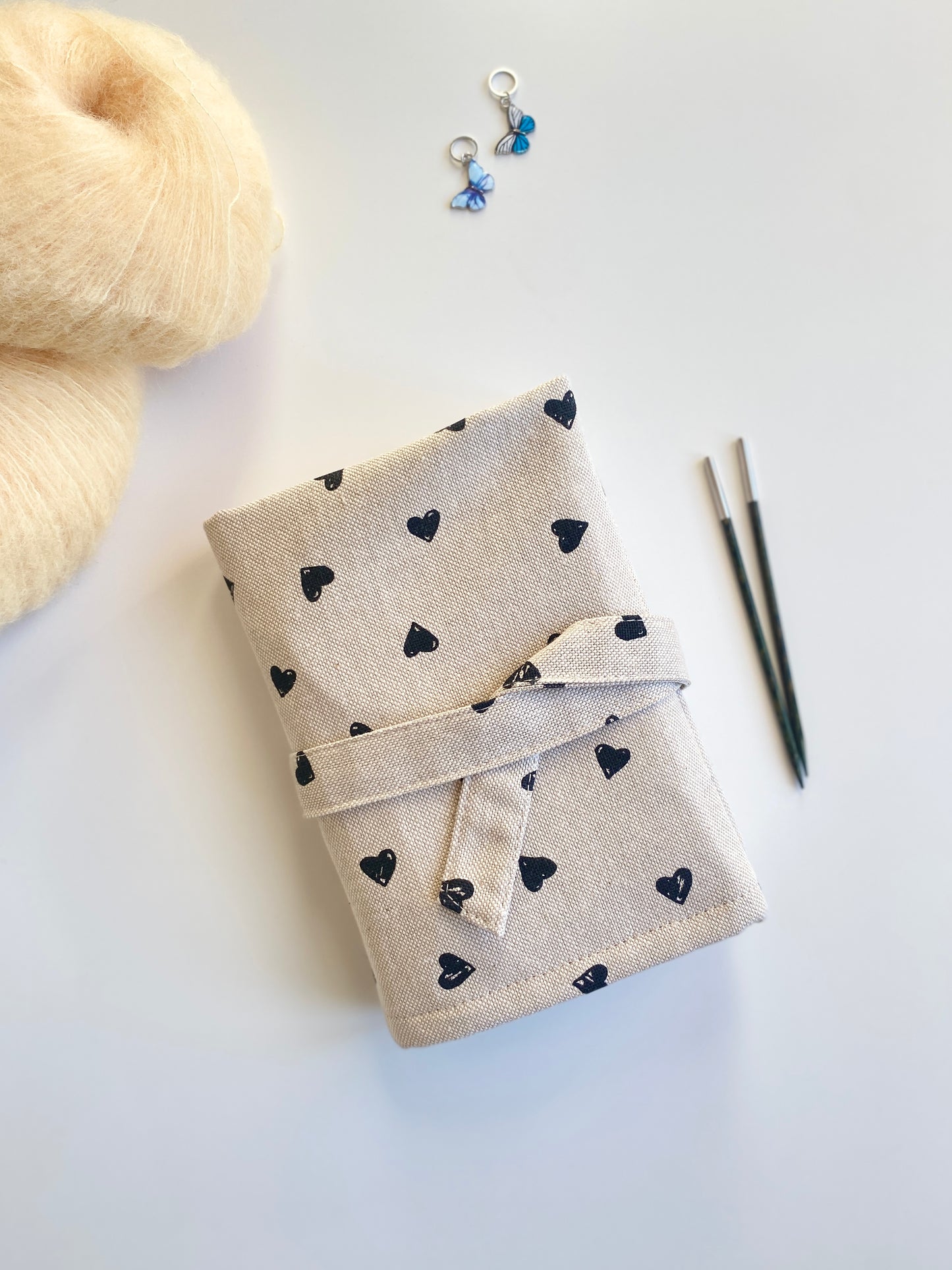 Etui na wymienne igły oraz druty na żyłce Serduszka/Hearts