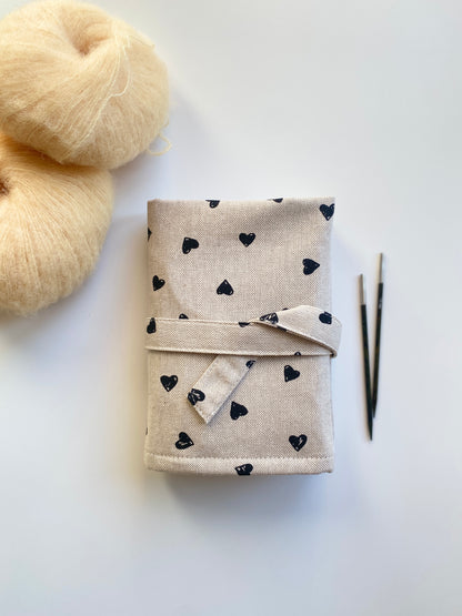 Etui na wymienne igły oraz druty na żyłce Serduszka/Hearts